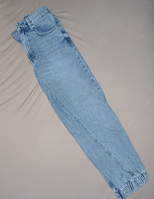 Сини здрави дънки