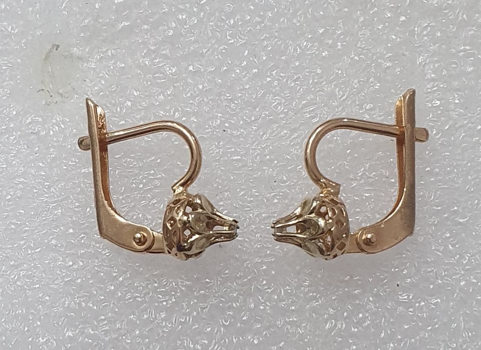 Сережки   бриллиантиком.