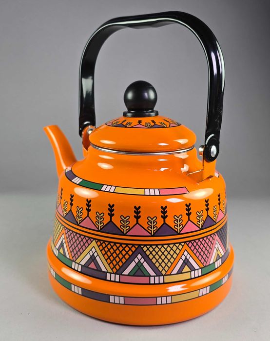 Емайлиран Чайник