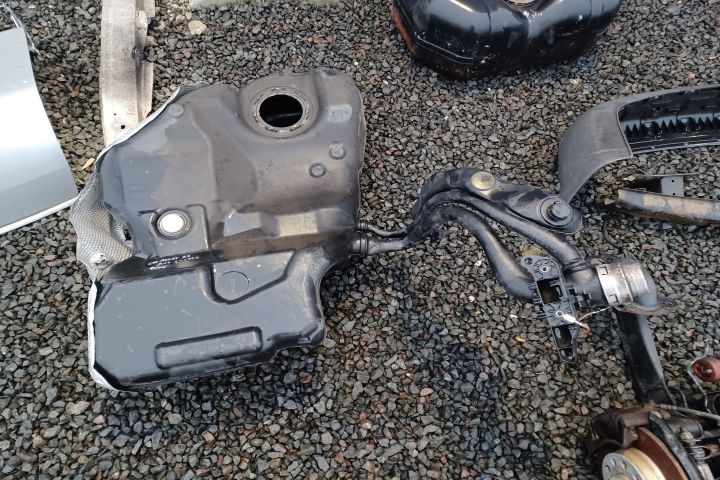 Rezervor combustibil COMBI Volkswagen VW Passat B7