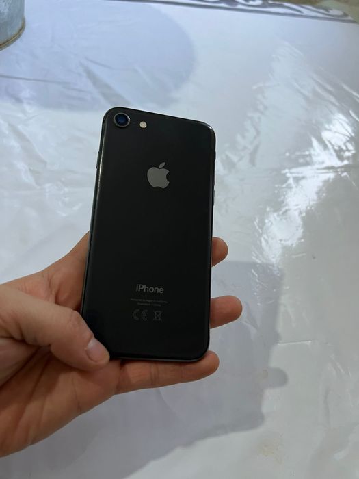 Айфон 8 64гб сатылады