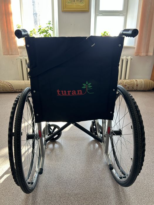 Кресло-коляска инвалидное в отличном состоянии