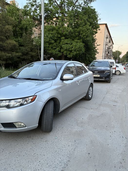 Kia Forte 2008 — 2