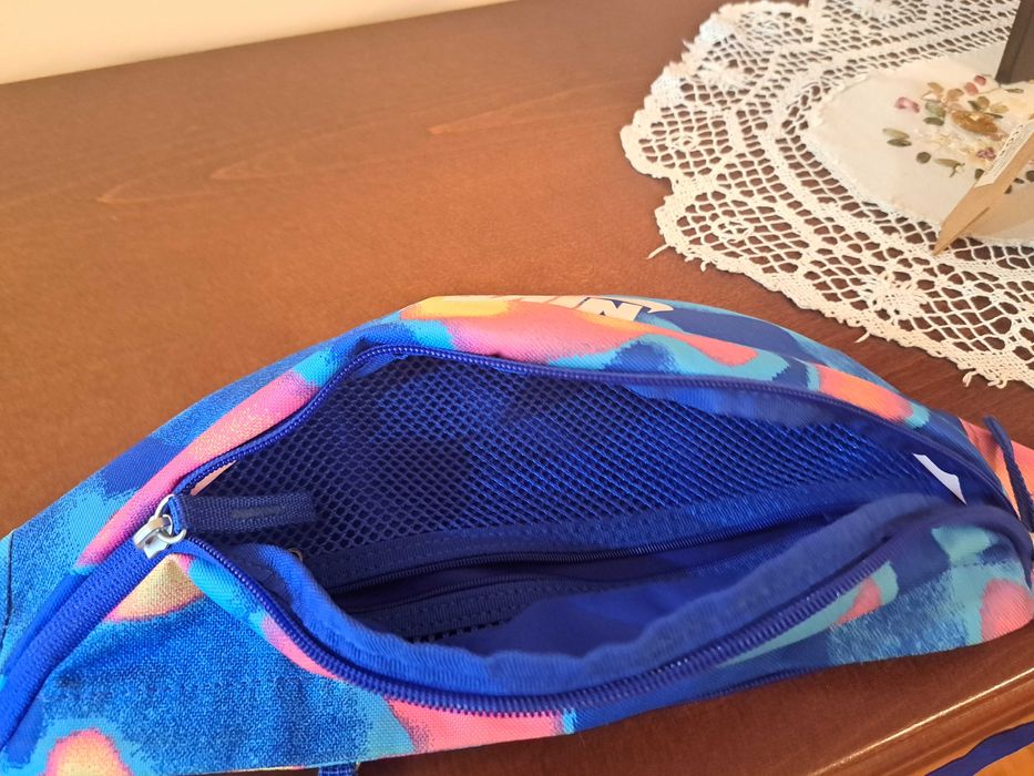 Nike оригинална чантичка