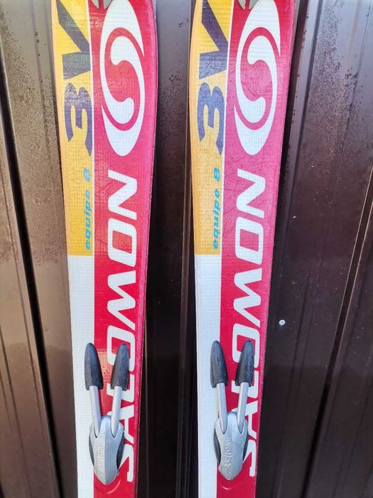 Schiuri Salomon equipe 8, 160cm, in stare buna