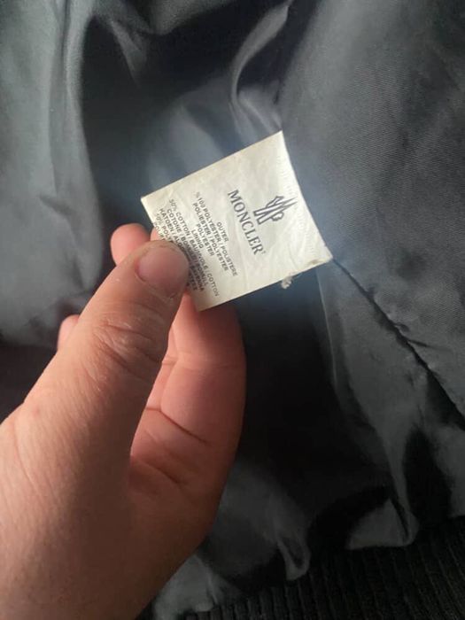 Продавам уникално яке на марката (Moncler)
