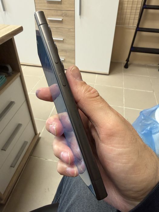 Samsung Galaxy S24 Ultra 12/512gb - отличен