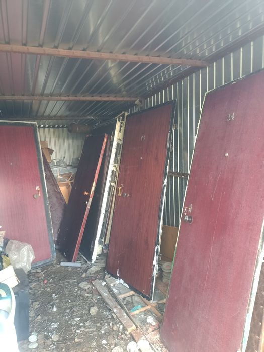 Железный входная дверь