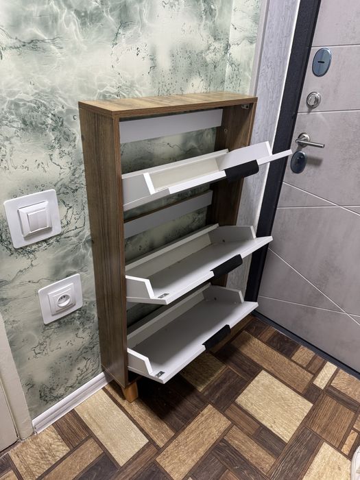 Письменные столы, шкафы и подстветка