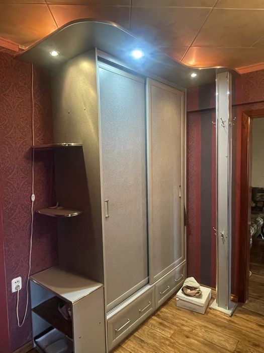 Продам прихожую