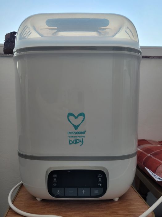 Sterilizator electric cu abur pentru 8 biberoane 4 in 1, cu uscator Easycare Baby