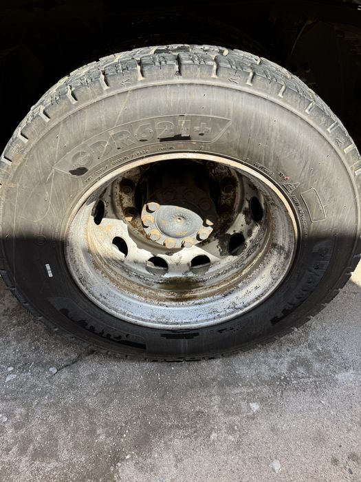 Продам резину 315/60