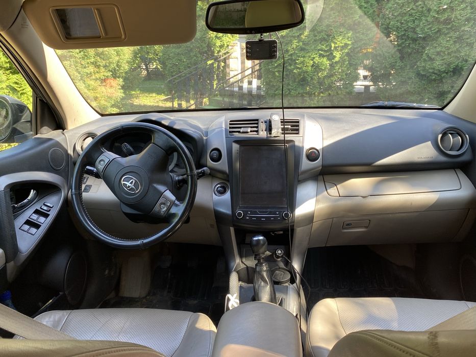 Vand Toyota RAV4 in perfecta stare de functionare