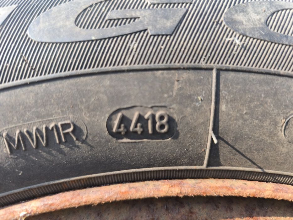 4 jante tabla Duster cu anvelope m+s