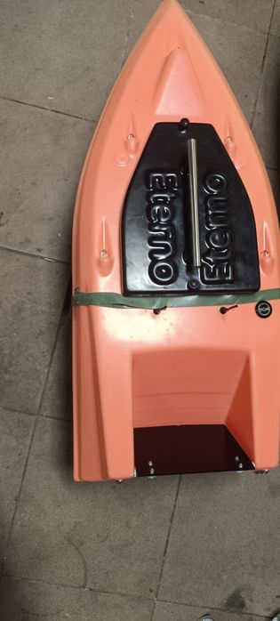 Лодка за захранка