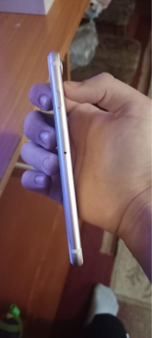 Продам Айфон 7 В хорошем состояние в комплекте