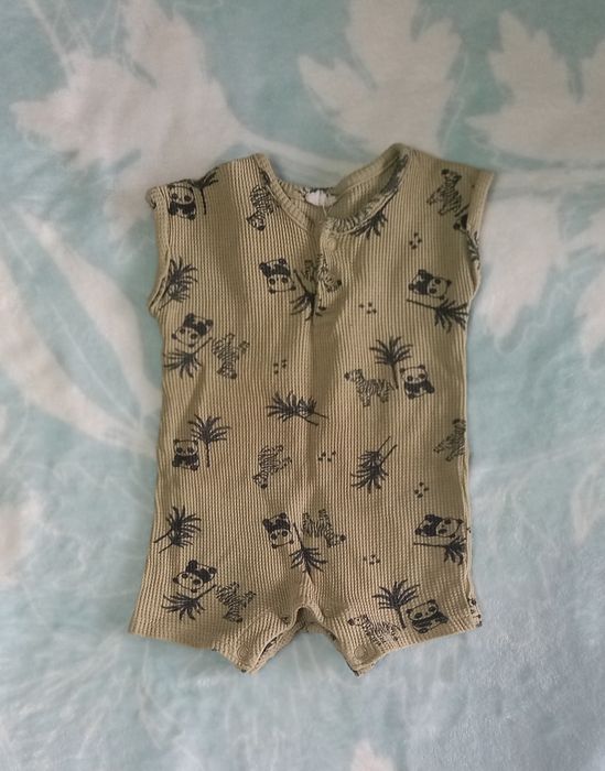 Отдам даром детские вещи