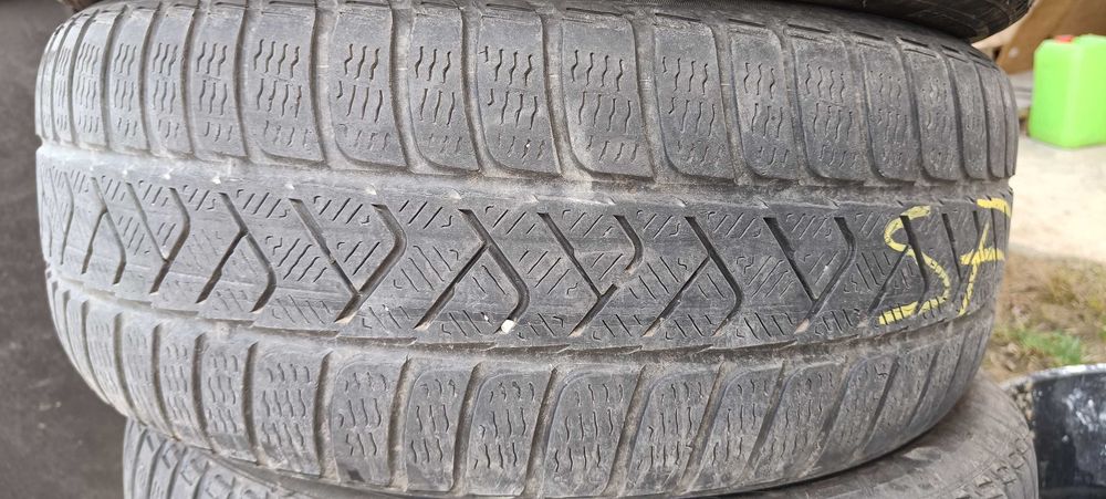 Pirelli Pzero 215/55 R17 cauciucuri iarna