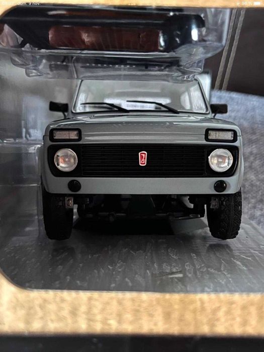 Lada nova vagabond macheta metalica 1/18 noua sigilata