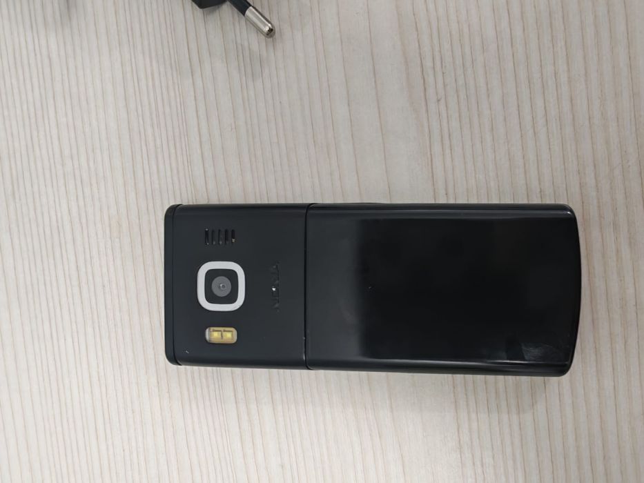 Телефон кнопочный