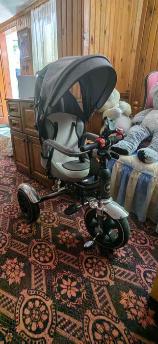 Детска триколка със сенник