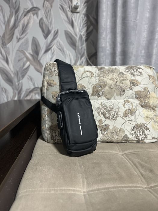 Продам сумку через плечо
