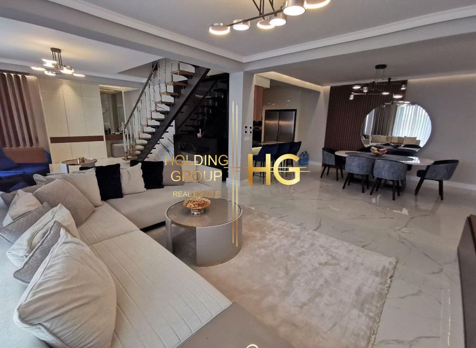 Продава се Къща в Варна, Бриз - 260 кв.м за 2212 €/кв.м - Снимка #1