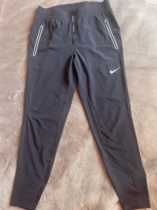 Комплект долнище и горнище Nike