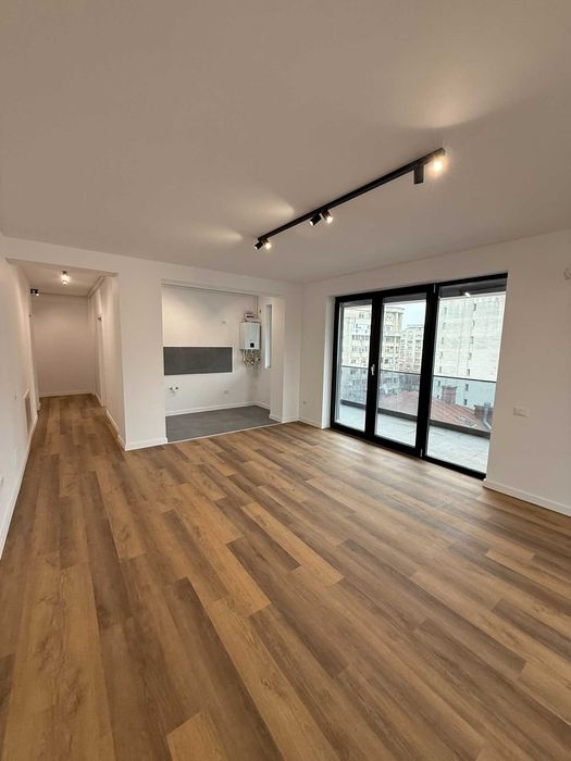 Apartament 2 camere Lux, Nemobilat, ideal Birou - Bd. Decebal