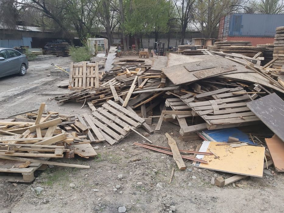 Старые палеты на дрова