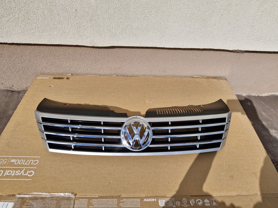 Grila centrala Vw Passat CC facelift 2012-2016