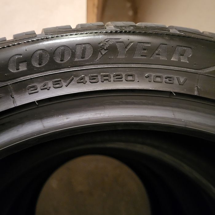 Гума Goodyear 245/45/R20