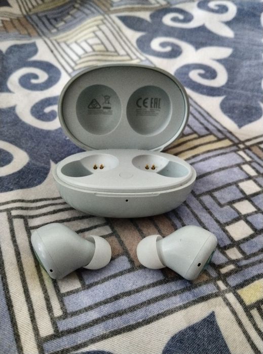 Наушники realme б/у