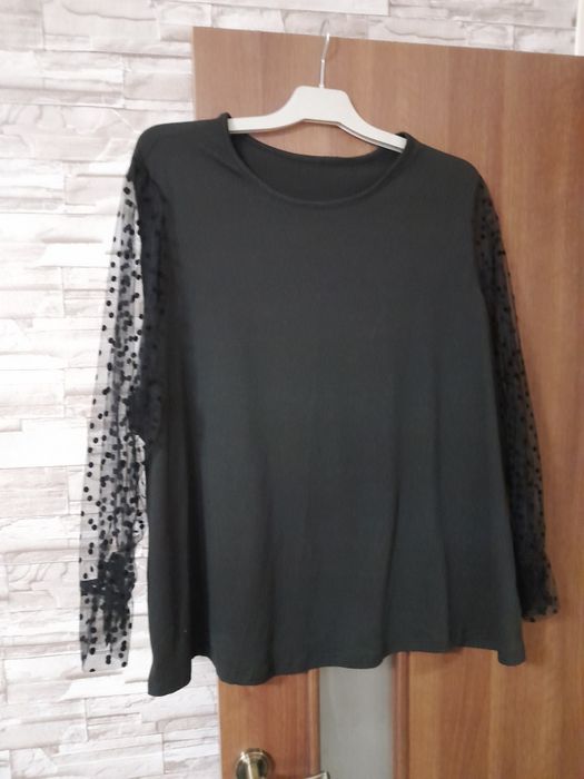 Bluza cu mâneci transparente din voal