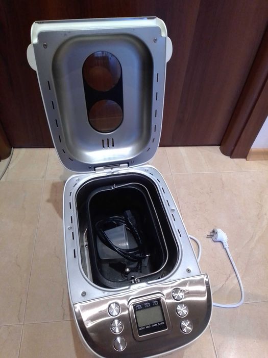 Хлебопекарна FINLUX Модел FBM - 1683W