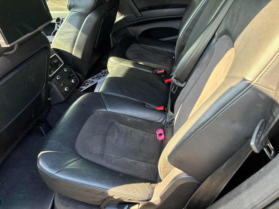 Джип Audi Q7 S line