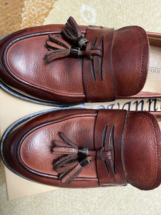 Лоферы кожаные Djovannia