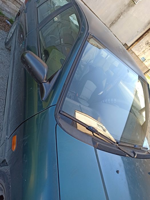 Продавам Нисан Примера