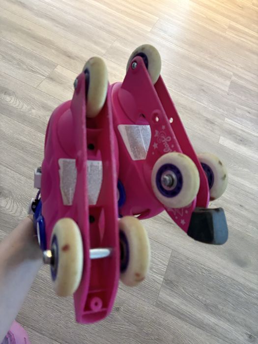 Role fetita marime reglabila 26-28 + protectii