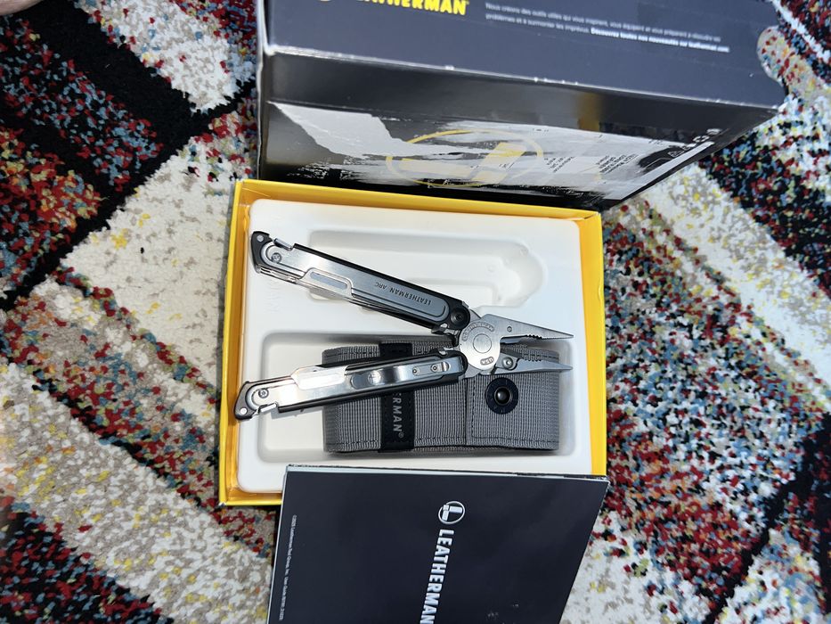 Multitool Leatherman ARC Nou cu husa