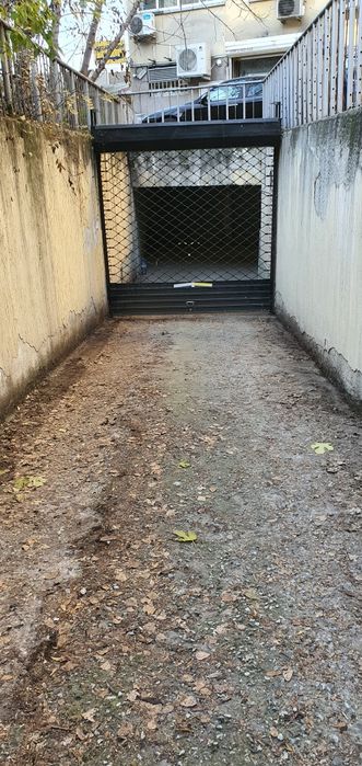 Подземен гараж в Кичука, на Славееви гори 21,