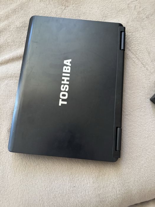 Лаптопи за части 8 броя и 8 компиутара