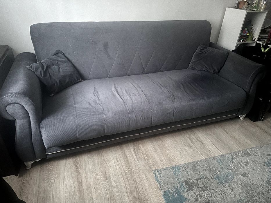 Продам диван в хорошем состоянии.