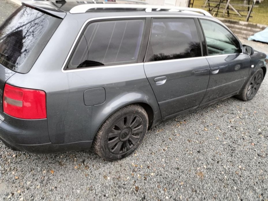 Audi A6 pe benzină și gaz