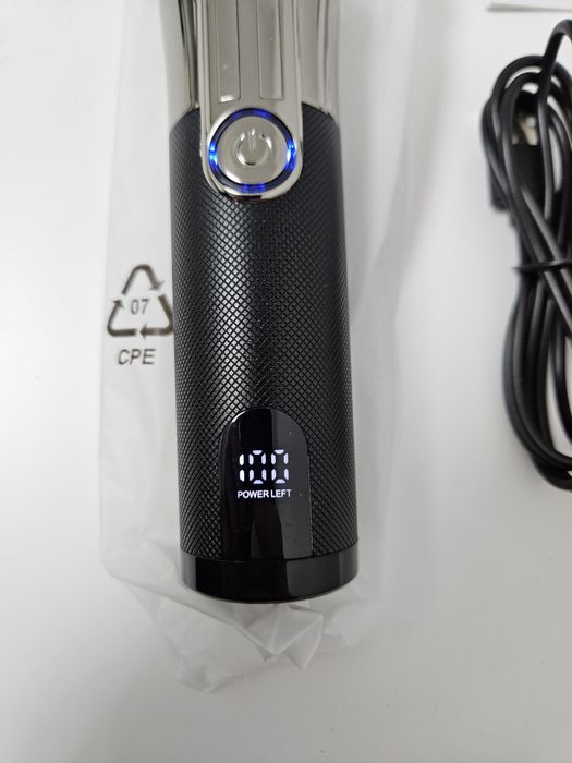 Mașină de tuns NOUĂ portabila cu display digital. 

Pretul este fix! D