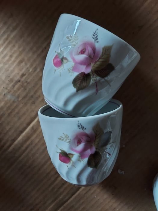 Продам фарфоровую посуду