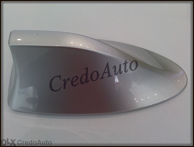 Промо!Автомобилна антена за таван тип Акула.