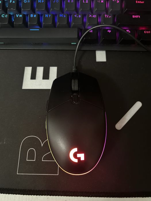 Mouse logitech g102
