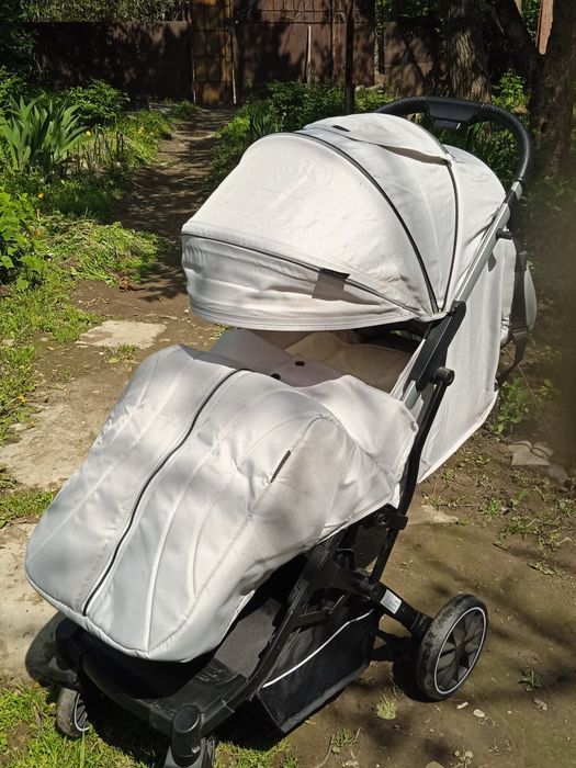 Коляска прогулочная