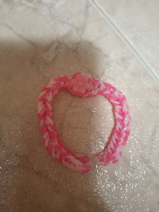 Гривни от ластици